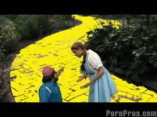 Dorothy booty Bounces With the Witch!