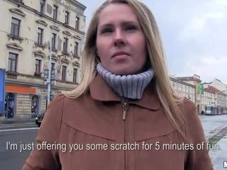 Sexy Czech girl Zuzana banged for cash